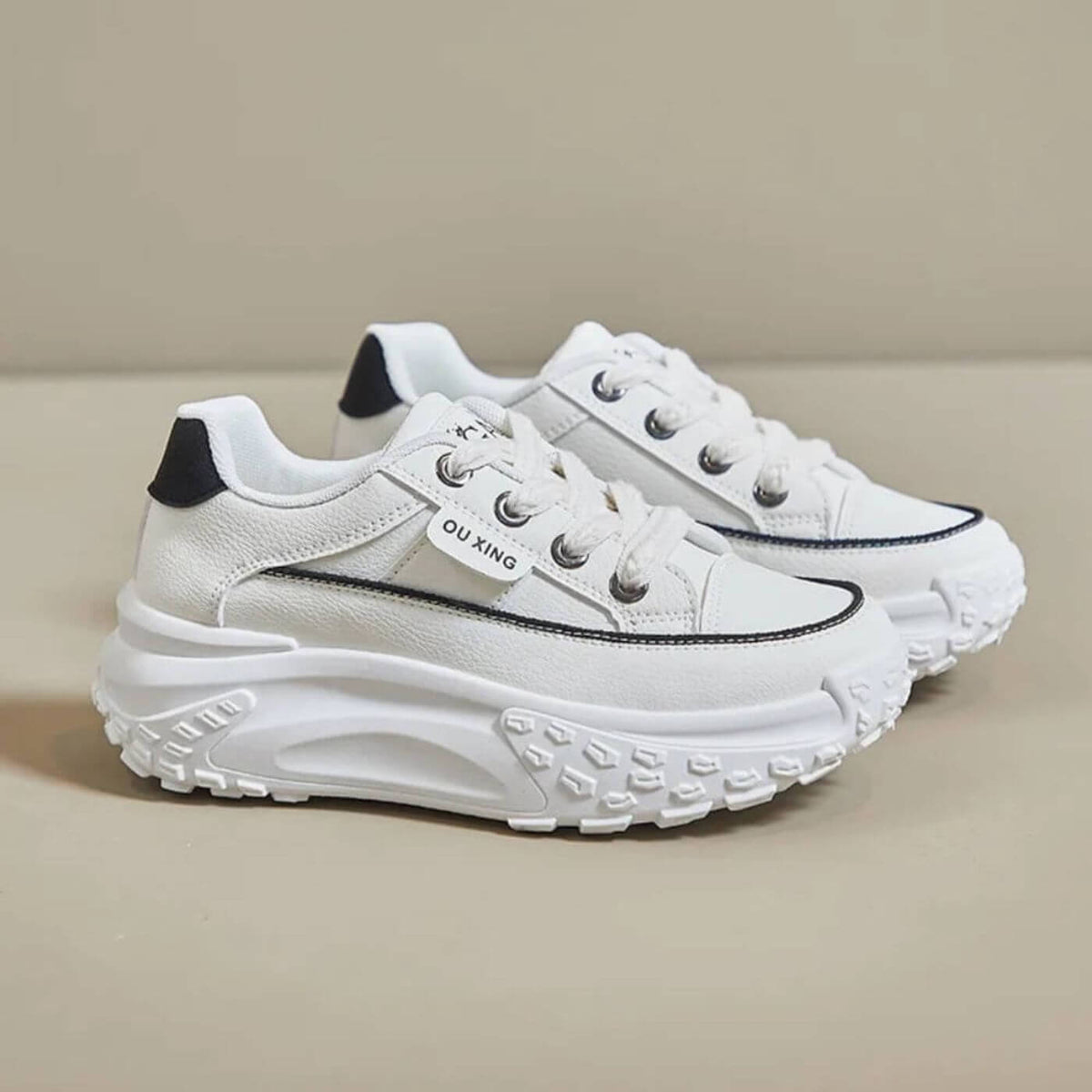 Mivora™ – Bekväma Sneakers med Hög Sula